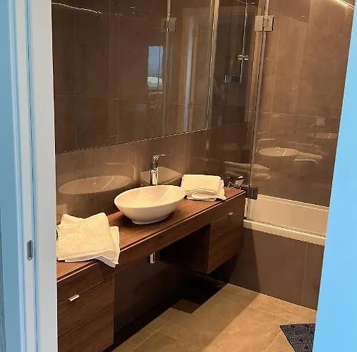 Atlantic View Apartment